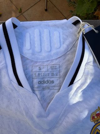 Camiseta Real Madrid Jugador Authentic - S - blanc