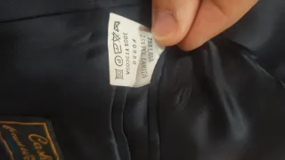 Americana de lana negra