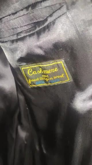 Americana de lana negra