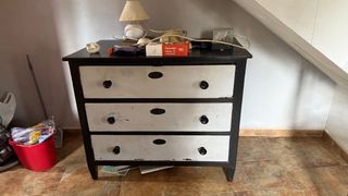 Cómoda antigua de madera