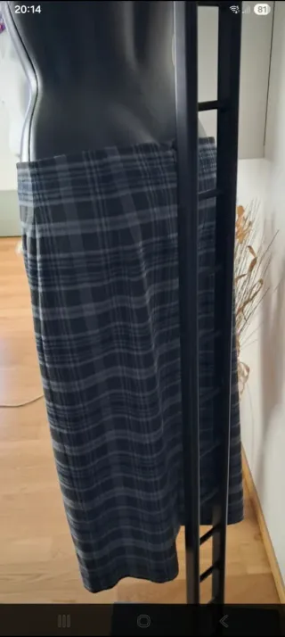 Gonna calda a quadri blu e grigio