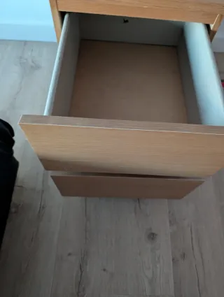 Mesita de noche IKEA MALM