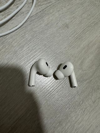 AirPods Pro 2 + Accessori