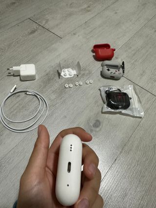 AirPods Pro 2 + Accessori