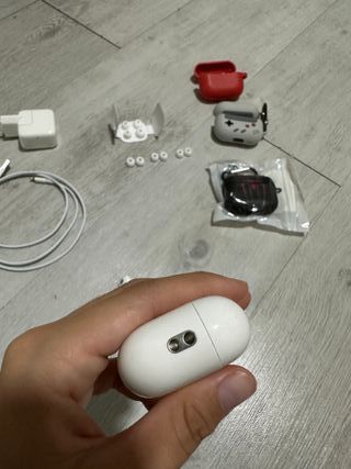 AirPods Pro 2 + Accessori