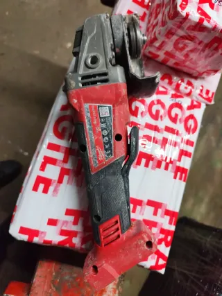 Amoladora Radial Milwaukee