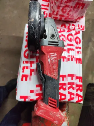 Amoladora Radial Milwaukee