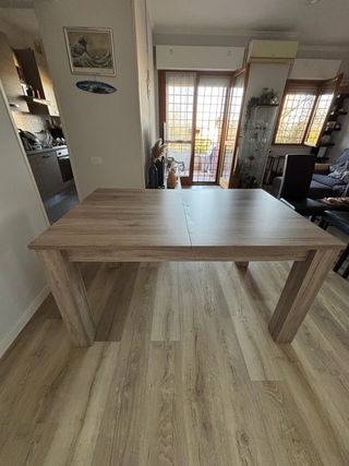 Tavolo da pranzo allungabile effetto legno