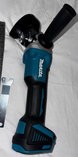 Herramientas Tipo Makita: Taladro y Amoladora