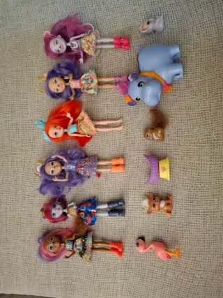 Casa Enchantimals con figuras y accesorios