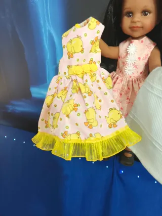 Paola Reina con vestidos