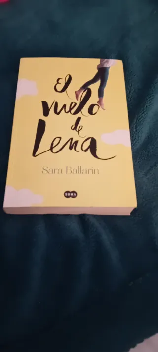 El vuelo de Lena / Lena's Flight (Spanish Edition)