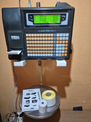 Balanza DIBAL con ticket y pegatinas GARANTIA
