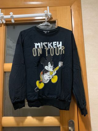 Sudadera Bershka Mickey On Tour Negra