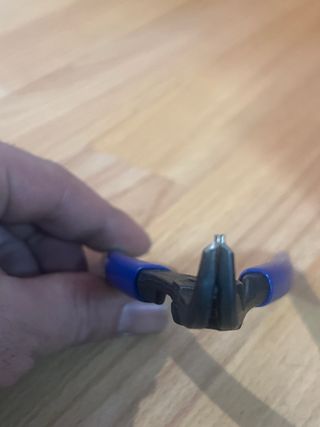 Alicate para arandelas exteriores