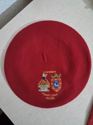 Boina roja bordada San Fermín Pamplona