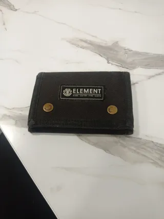 Cartera Element libro negra