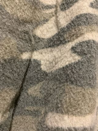 Jersey Bershka Camuflaje Gris y Verde