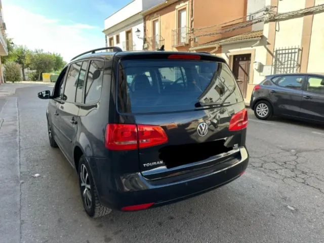 Volkswagen Touran 2012