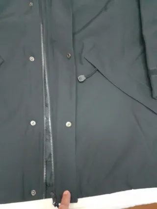 Chaquetón impermeable azul marino