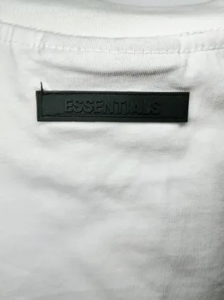 Camiseta Essentials Blanca