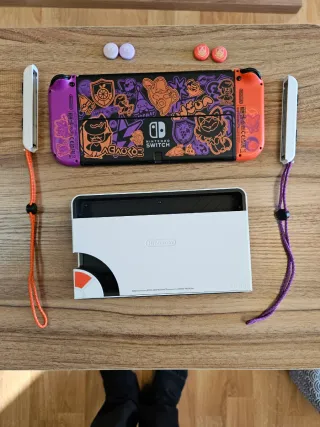 Nintendo Switch OLED Edizione Pokémon