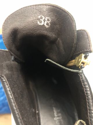 Botines piel cordones cremallera negro T38