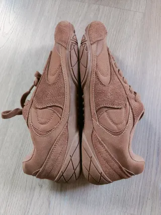 Zapatillas NUEVAS piel ante Camel 39