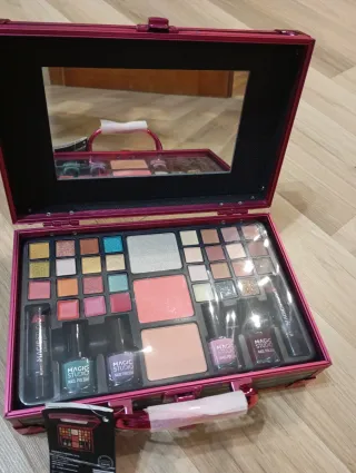 Estuche de Maquillaje Magic Studio Multicolor