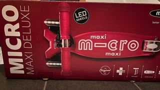 Patinete Maxi Micro Deluxe LED Rosa