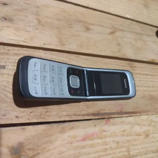 Móvil Nokia Negro Años 2000