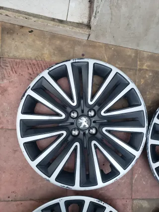 4 Tapacubos Peugeot R16