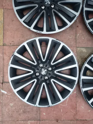 4 Tapacubos Peugeot R16