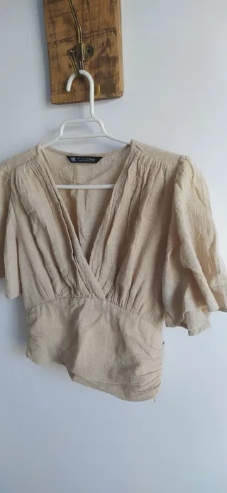 Blusa Zara cruzada manga corta beige T.XS