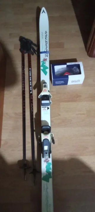 Esquís Dynastar 1650 Carbono 75 bastones y gafas