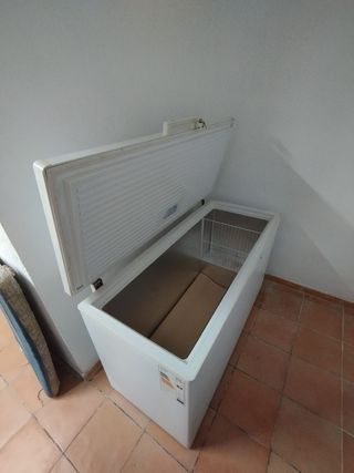 Arcón Congelador THC 520 Slim Line