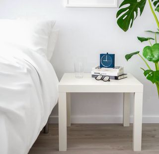 8 mesas blancas Ikea Lack