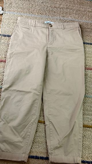 Pantalón chino de Zara color beige