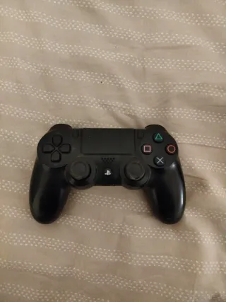 PS4 500G (PlayStation 4) Negra con Mando