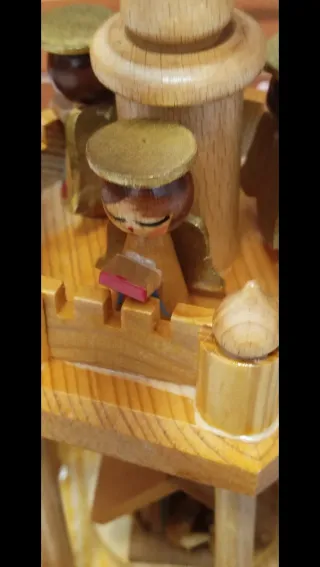 Pirámide Navideña Vintage Madera