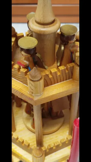 Pirámide Navideña Vintage Madera