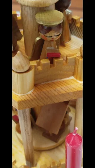 Pirámide Navideña Vintage Madera