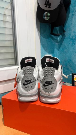 Jordan 4 Gris Blanco