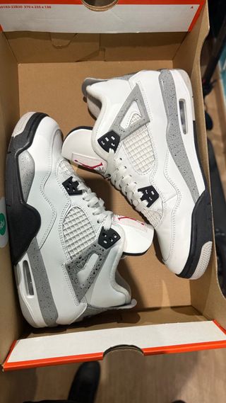Jordan 4 Gris Blanco