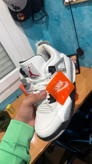Jordan 4 Gris Blanco
