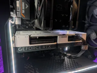 ASUS Dual GeForce RTX 4070 White OC Edition 12GB