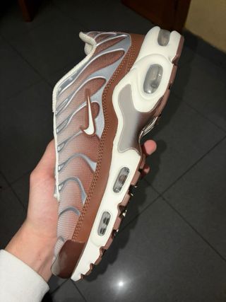 Nike Air Max Plus Marrón Talla 38.5