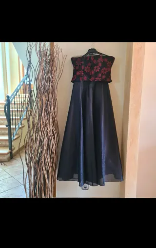 Vestido corpiño y falda talle alto