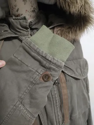 Chaqueta verde militar con capucha talla L