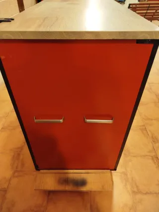 Barra portátil con ruedas